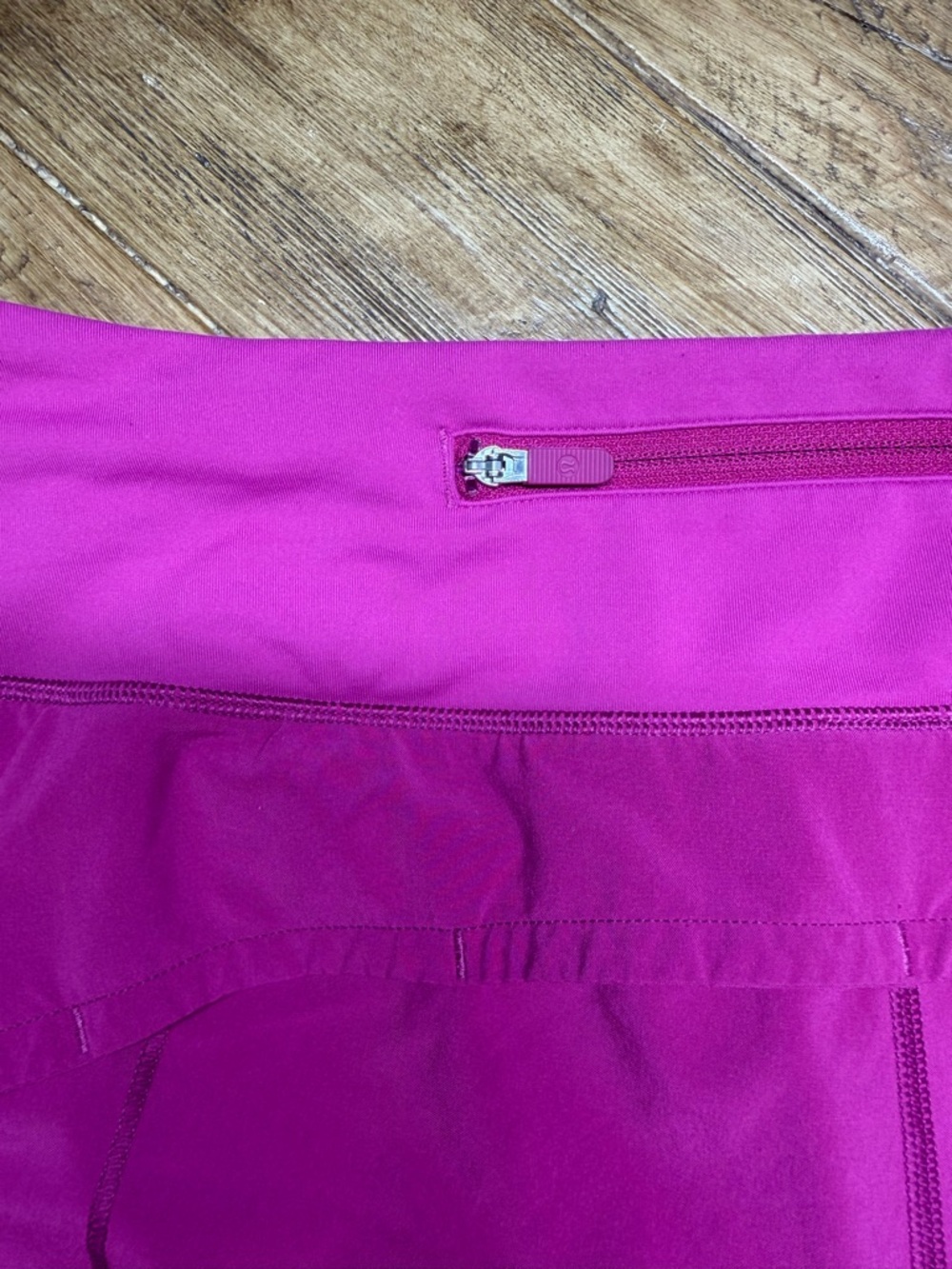 Lululemon Speed Up Low Rise Lined Shorts 2.5" Magenta Pink color Size 8 - Picture 5 of 11